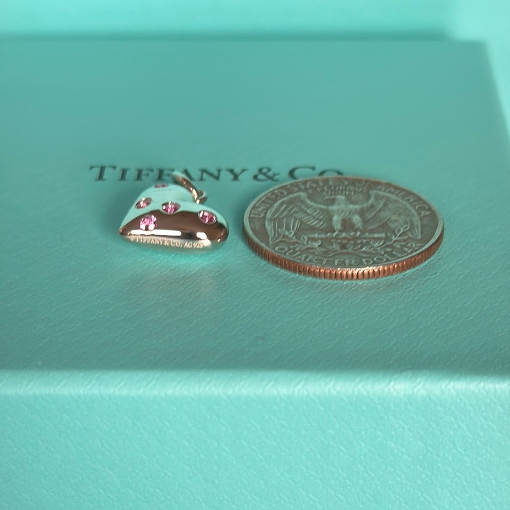 Tiffany & Co. Pink Sapphire Etolie Heart Charm in sterling silver New Condition - Picture 3 of 4